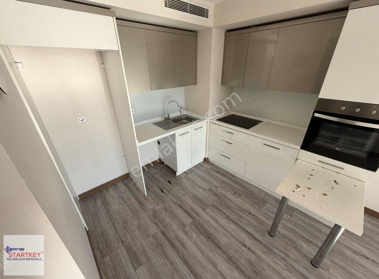 Marka 333 Sitesinde Kiracısız Havuz Cepheli Satılık 1+1 Daire - Görsel 25