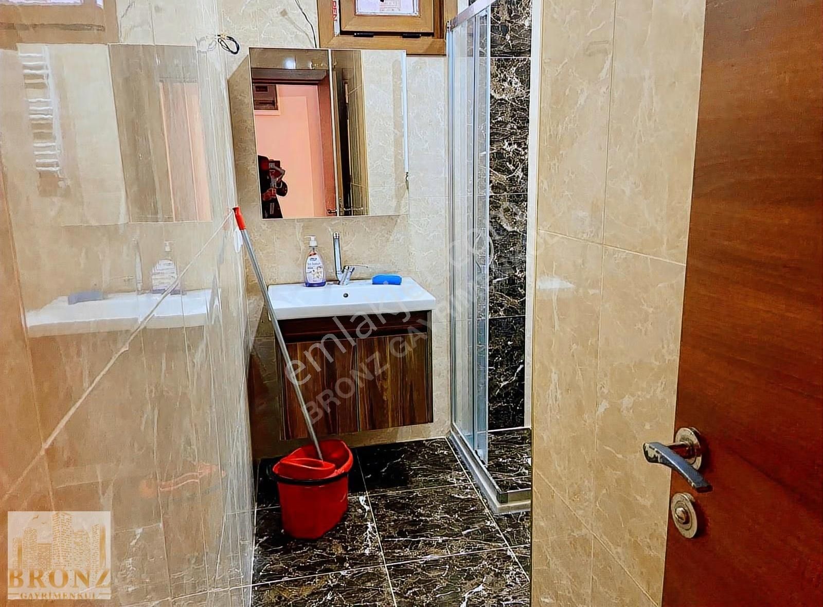 Ümraniye Atatürk Mah.'de Metroya, Kaymakamlığa Çok Yakın Arakat - Görsel 4