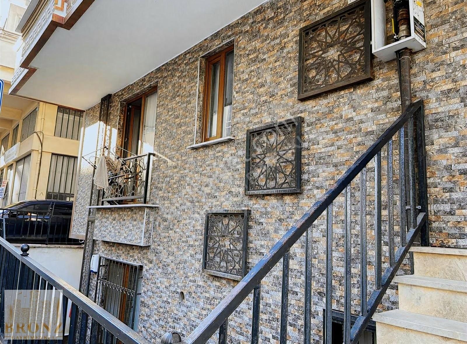 Ümraniye Atatürk Mah.'de Metroya, Kaymakamlığa Çok Yakın Arakat - Görsel 11