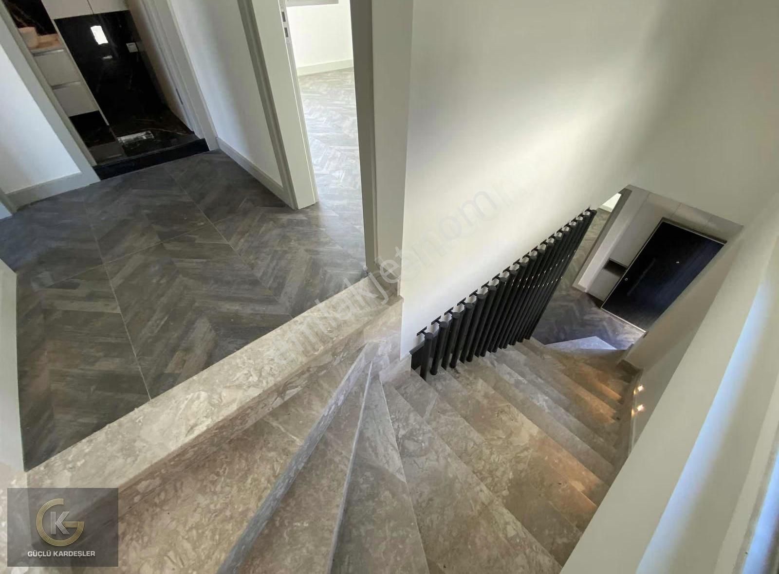 Güçlü Kardeşler Gürede 350m2 Arsa İçerisinde Müstakil Villa - Görsel 27