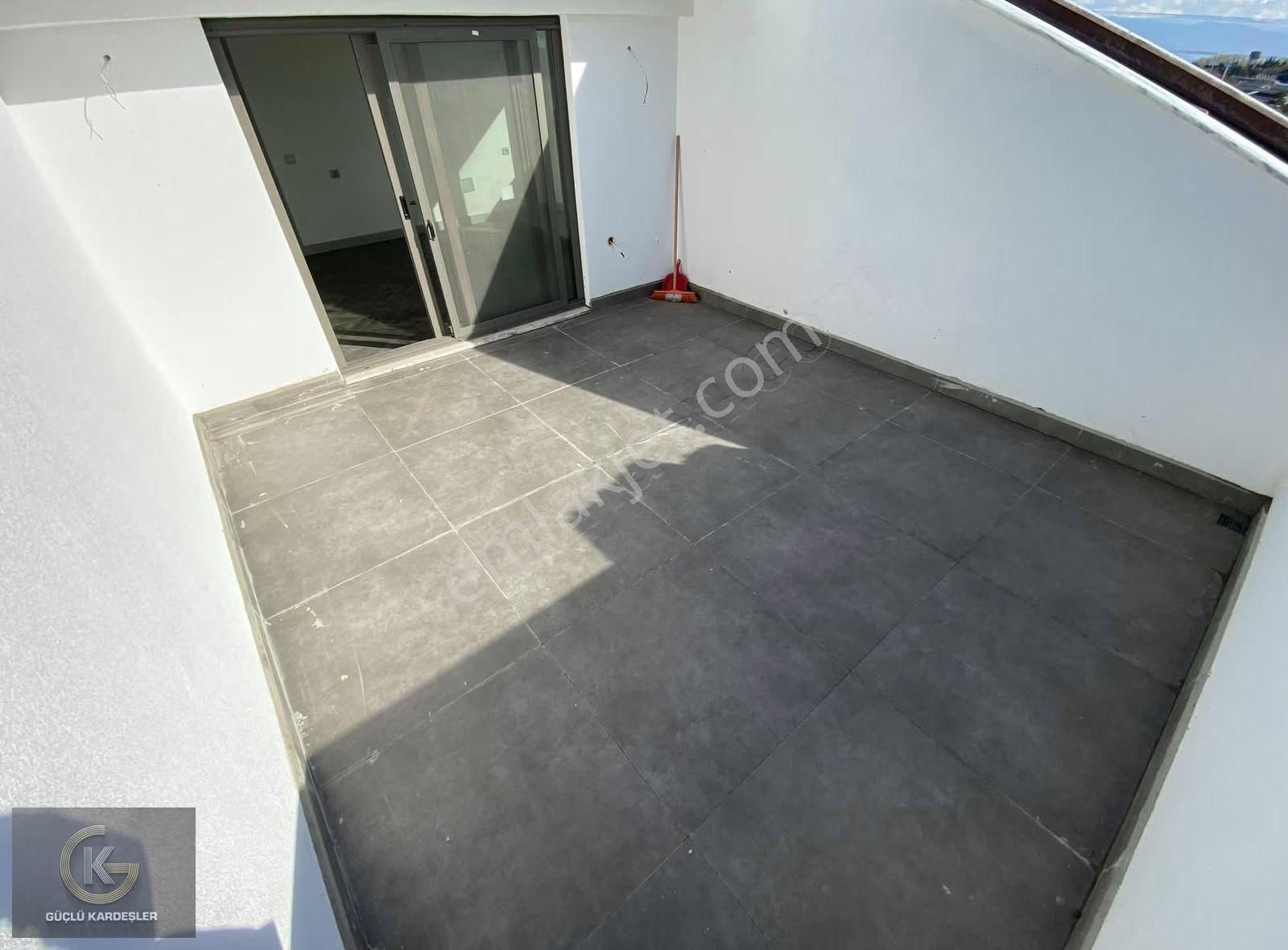 Güçlü Kardeşler Gürede 350m2 Arsa İçerisinde Müstakil Villa - Görsel 28