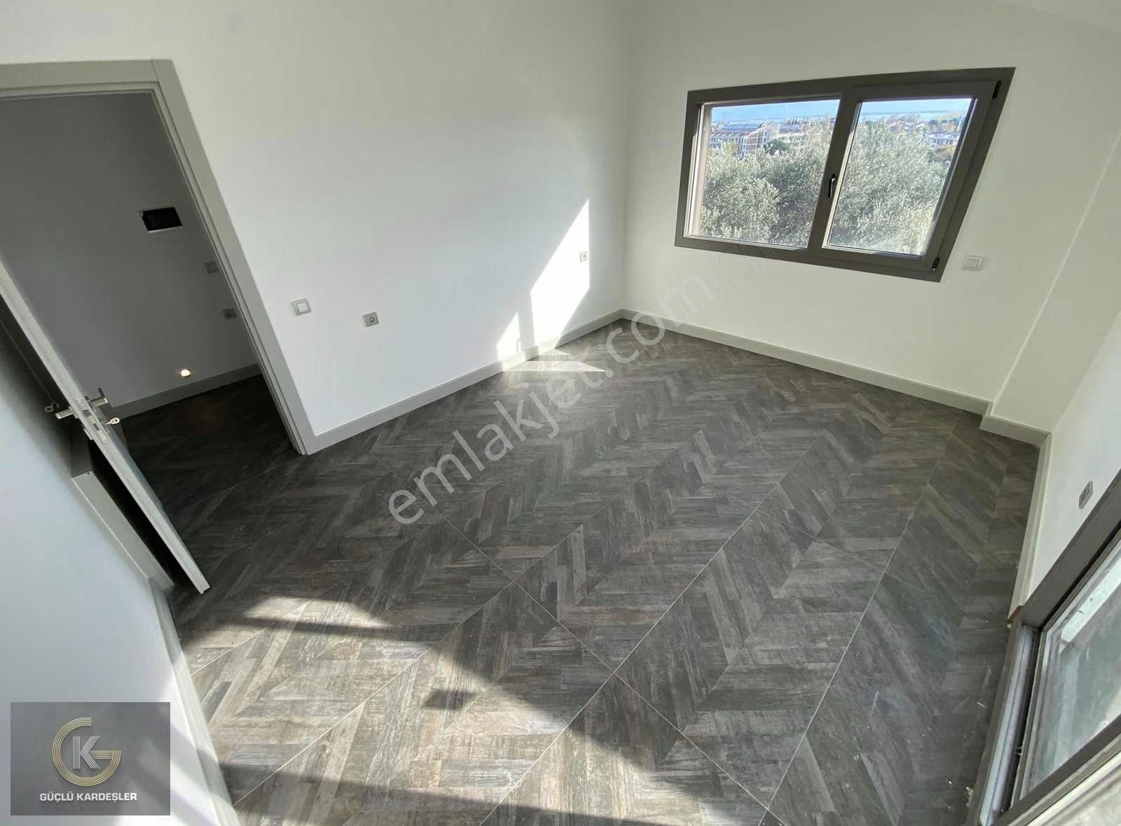 Güçlü Kardeşler Gürede 350m2 Arsa İçerisinde Müstakil Villa - Görsel 3