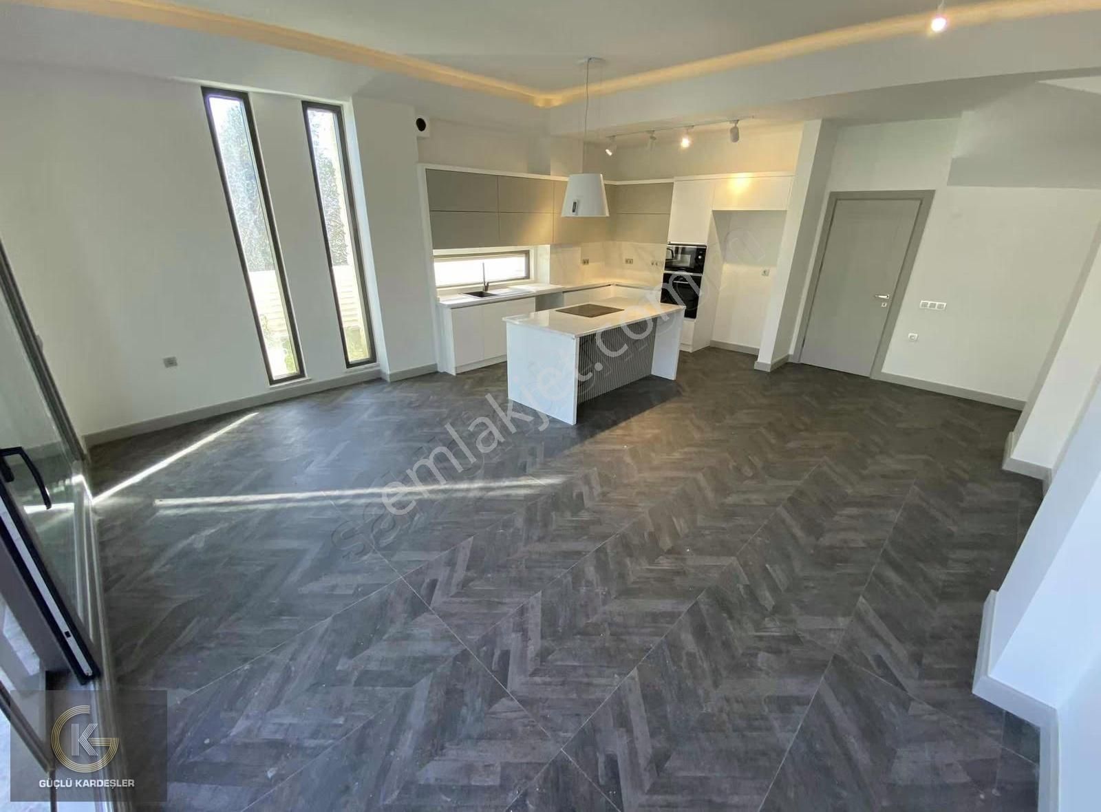 Güçlü Kardeşler Gürede 350m2 Arsa İçerisinde Müstakil Villa - Görsel 2