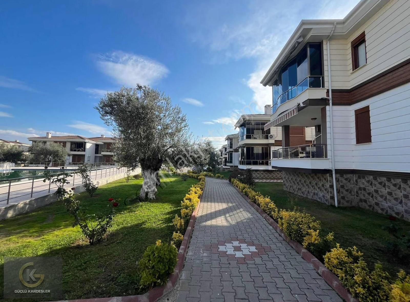 Güçlü Kardeşler Havuzlu Site İçerisinde 2+1 Ayrı Mutfak Daire - Görsel 5