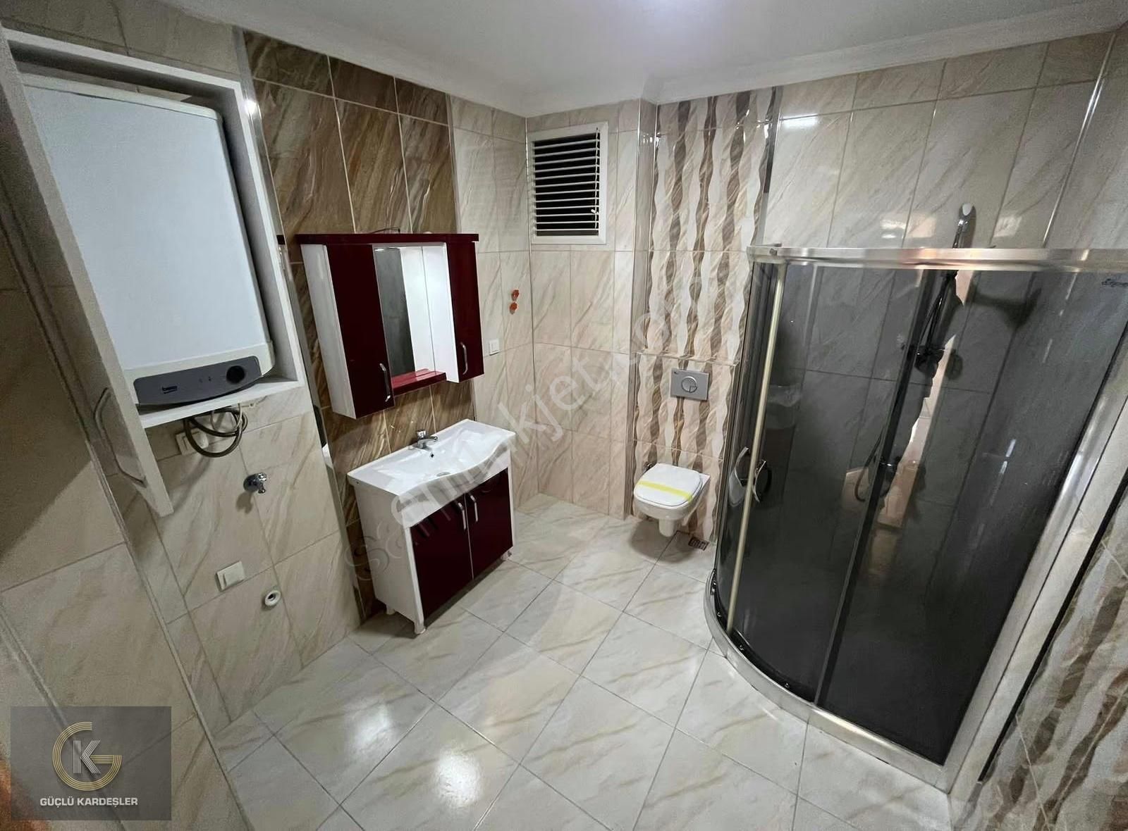 Güçlü Kardeşler Havuzlu Site İçerisinde 2+1 Ayrı Mutfak Daire - Görsel 3