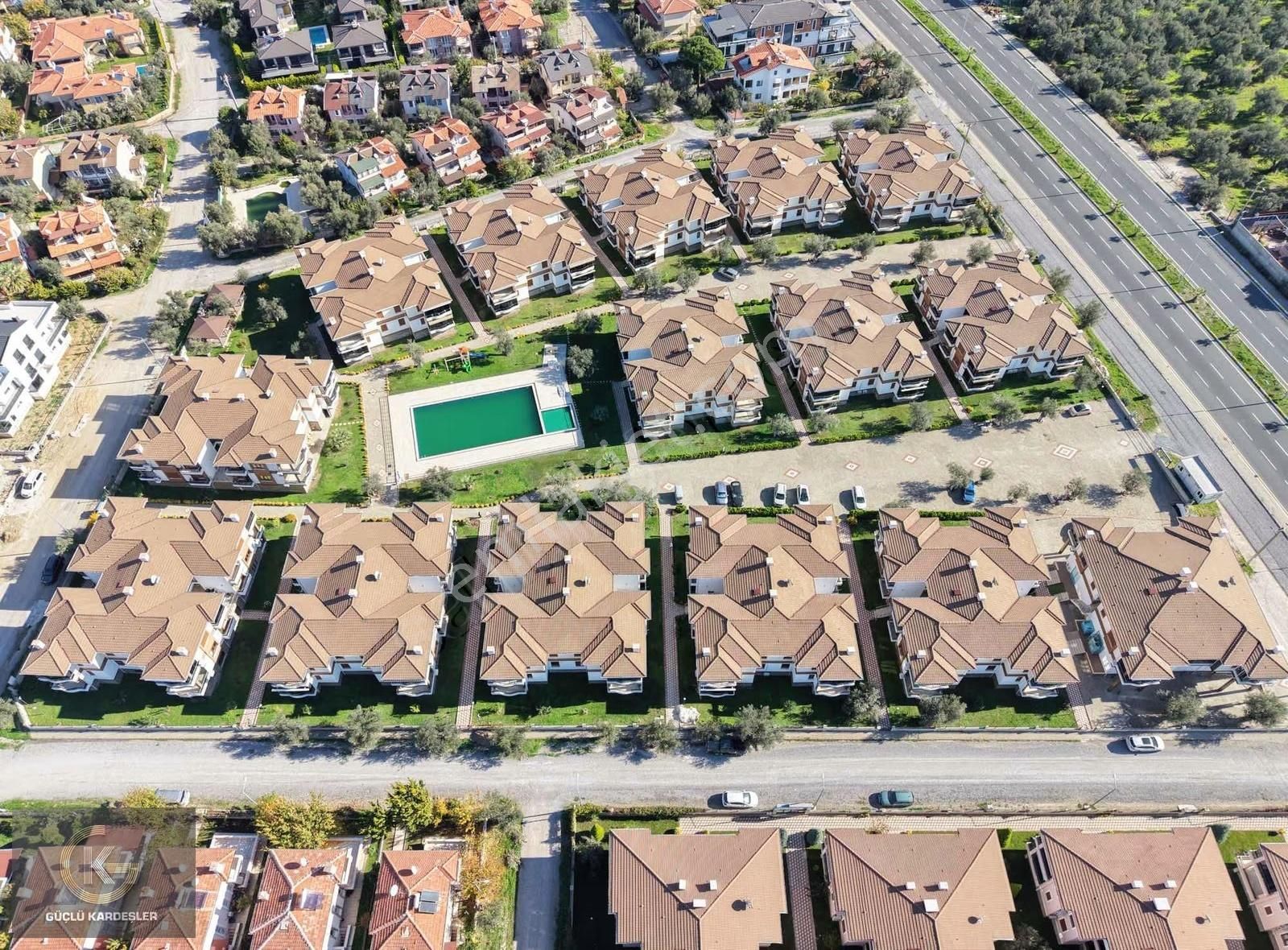 Güçlü Kardeşler Havuzlu Site İçerisinde 2+1 Ayrı Mutfak Daire - Görsel 27
