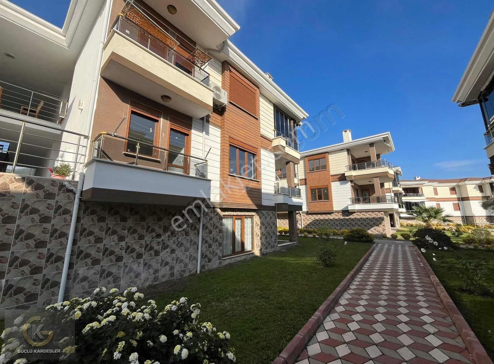 Güçlü Kardeşler Havuzlu Site İçerisinde 2+1 Ayrı Mutfak Daire - Görsel 17