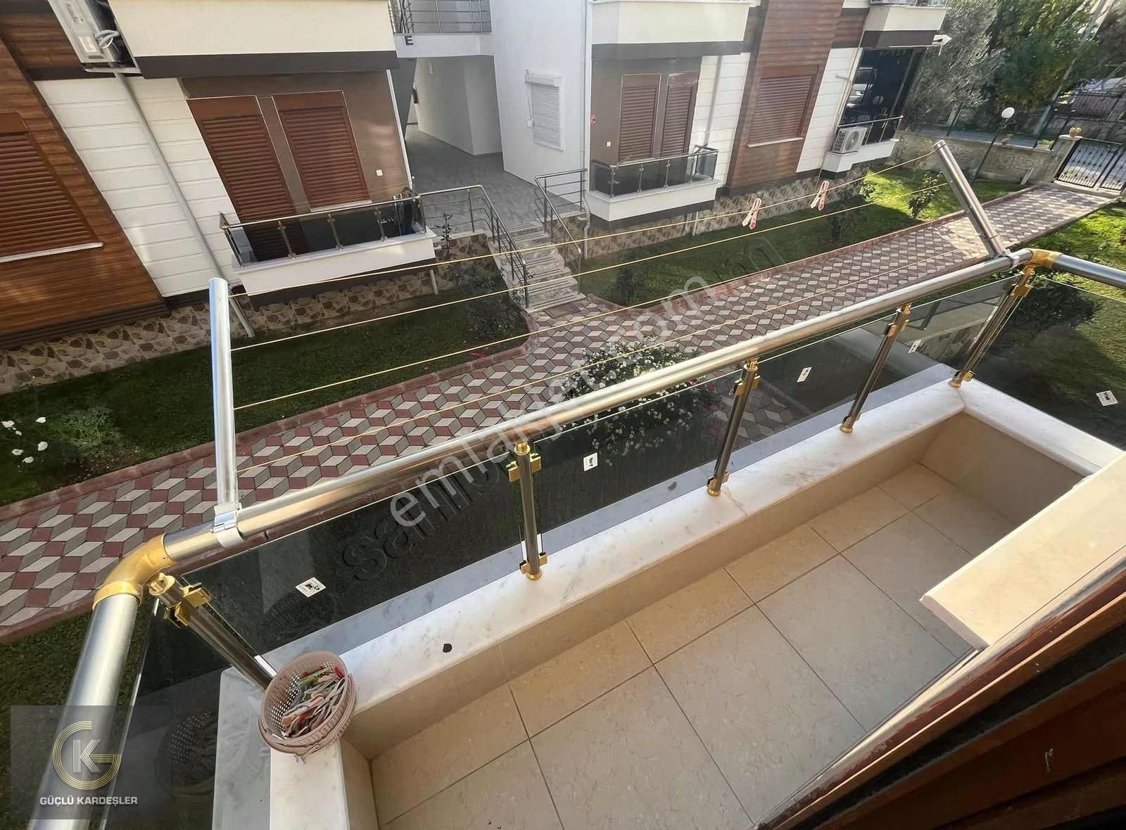 Güçlü Kardeşler Havuzlu Site İçerisinde 2+1 Ayrı Mutfak Daire - Görsel 35