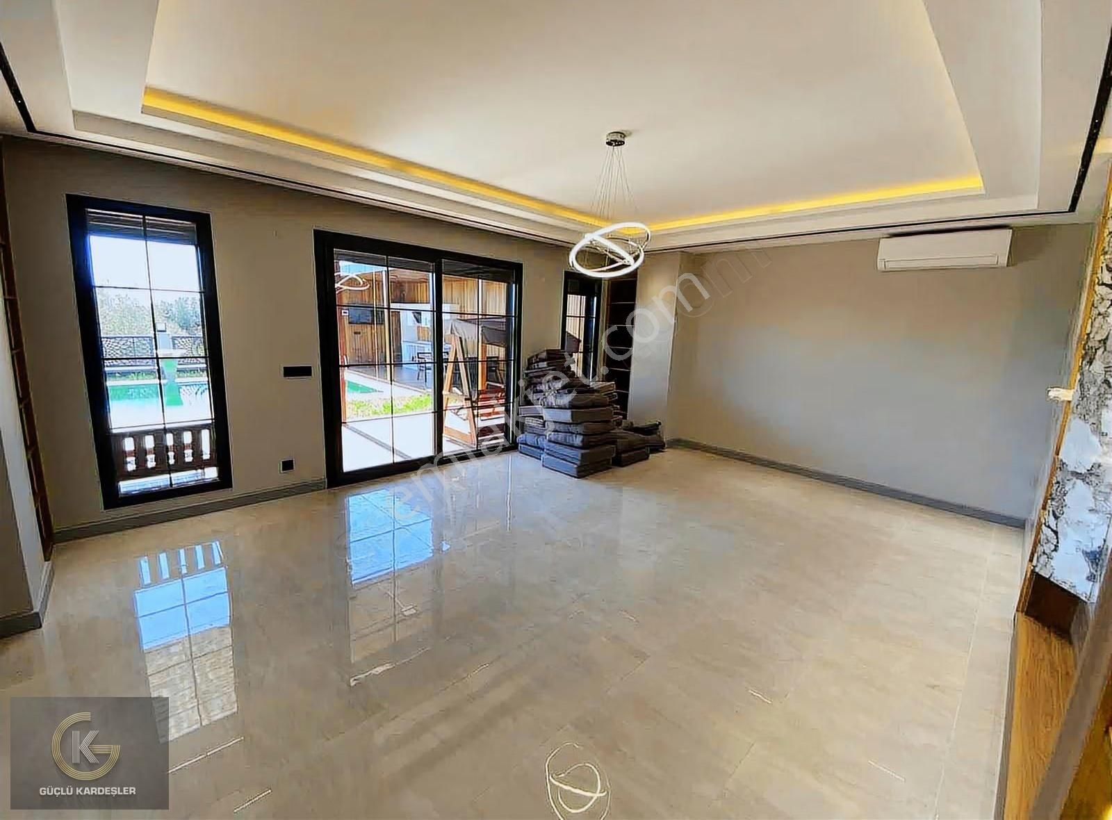 Güçlü Kardeşler Denize 50mt Özel Yapım Müstakil Lüks Villa - Görsel 11