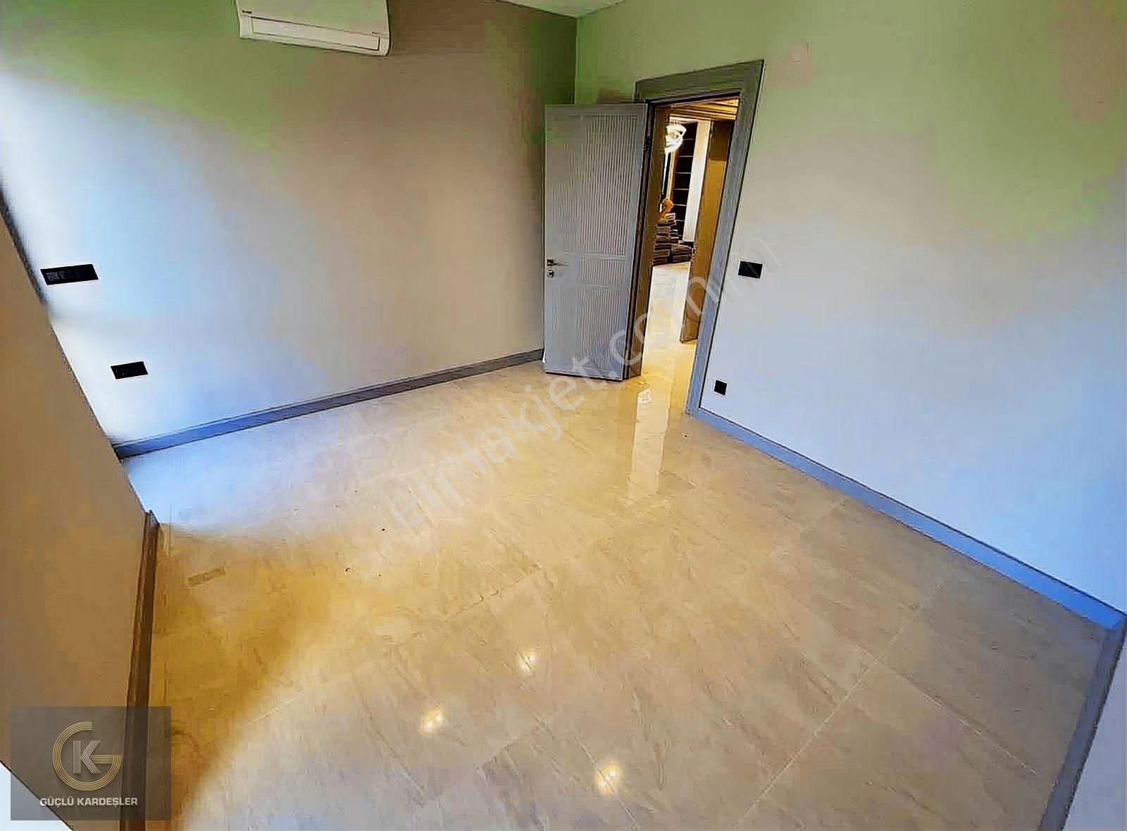 Güçlü Kardeşler Denize 50mt Özel Yapım Müstakil Lüks Villa - Görsel 19