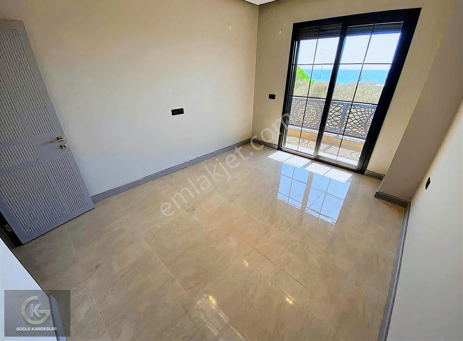 Güçlü Kardeşler Denize 50mt Özel Yapım Müstakil Lüks Villa - Görsel 17