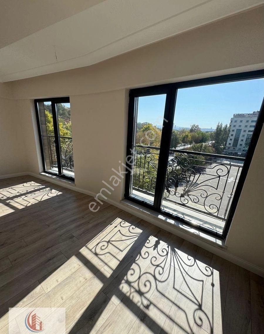 Bahçelide Yeni Bina 4+1 Teraslı Dubleks