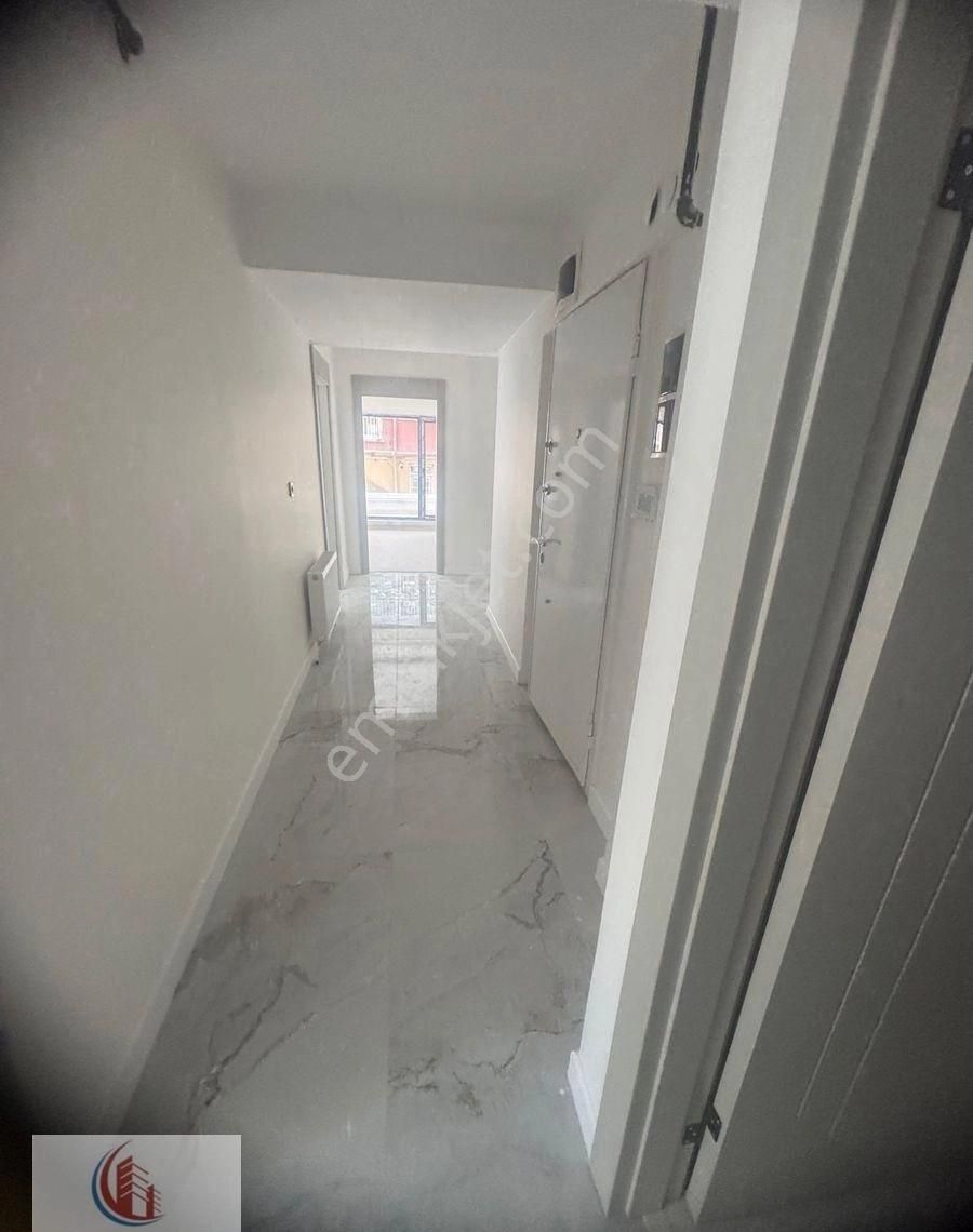 Bahçelide Yeni Bina 2+1 Bahçe Katı Teraslı 6 Milyon 950 Bin Tl Cansudan - Görsel 4