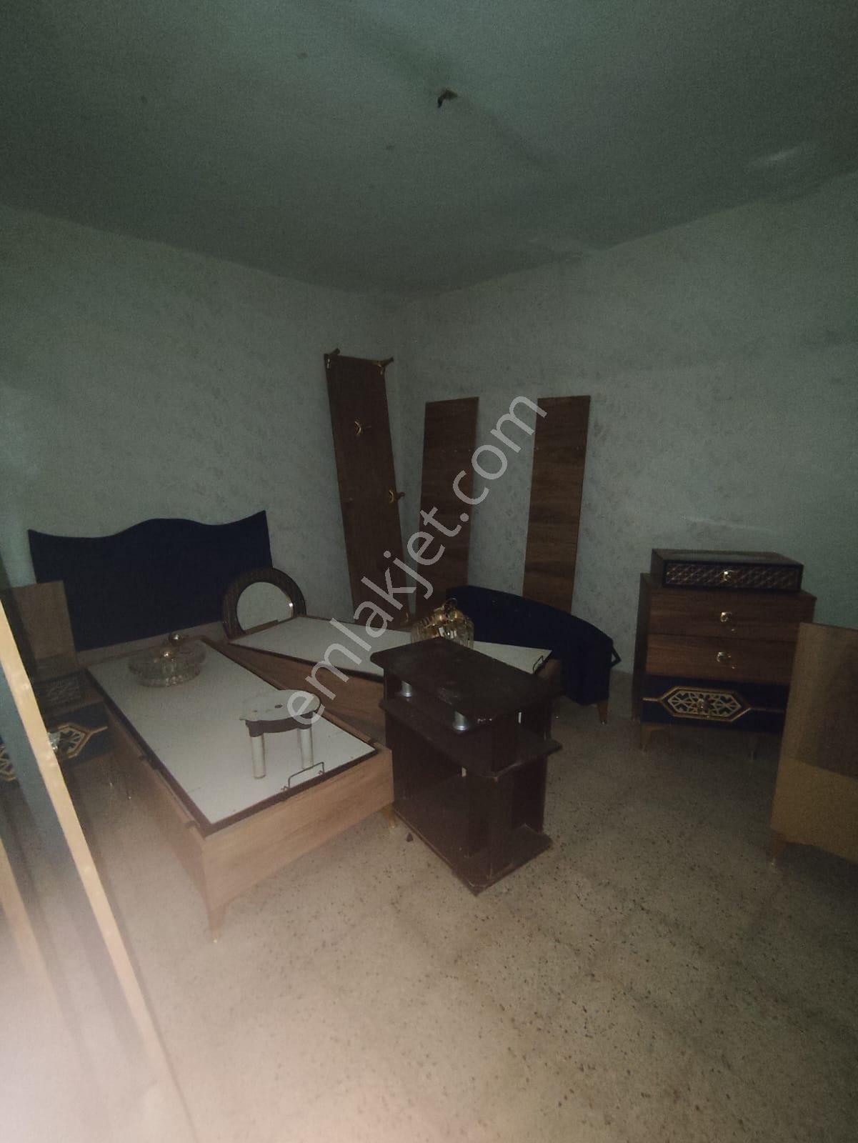 Ayyıldız Emlaktan 95 M2 Mustakil İki Katlı Garajlı Cadde Üzeri - Görsel 16