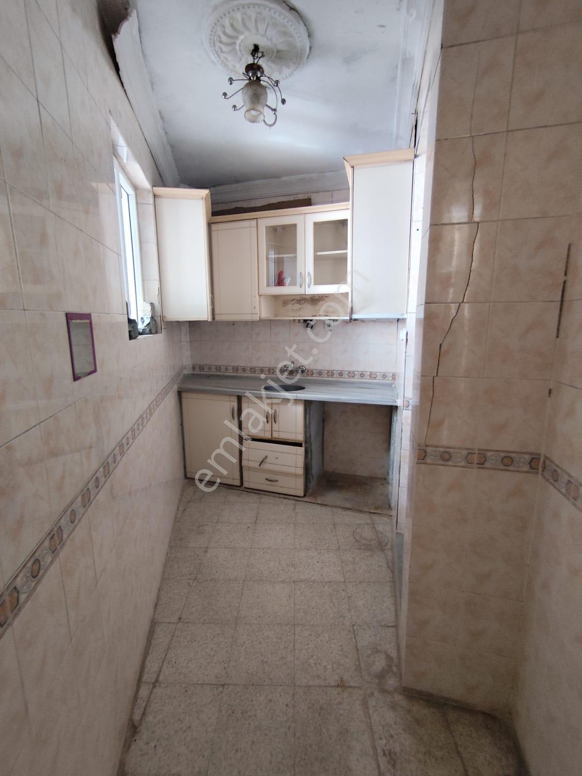 Ayyıldız Emlaktan 95 M2 Mustakil İki Katlı Garajlı Cadde Üzeri - Görsel 10