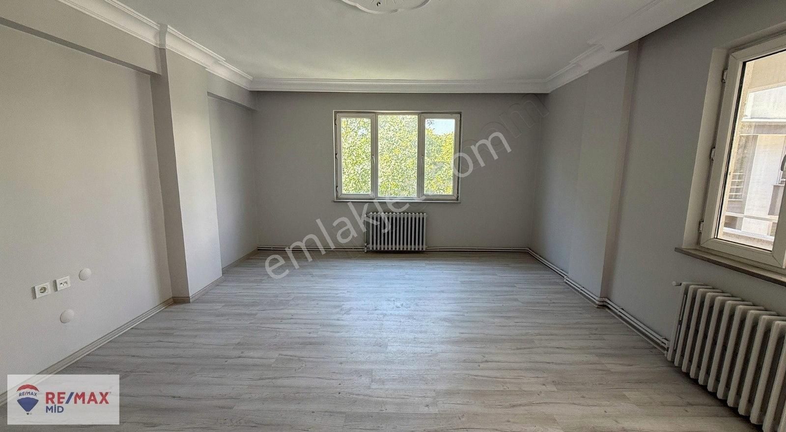 Remax Mid'den H. Basri Çantay Mah. 3+1 Satılık Daire - Görsel 3