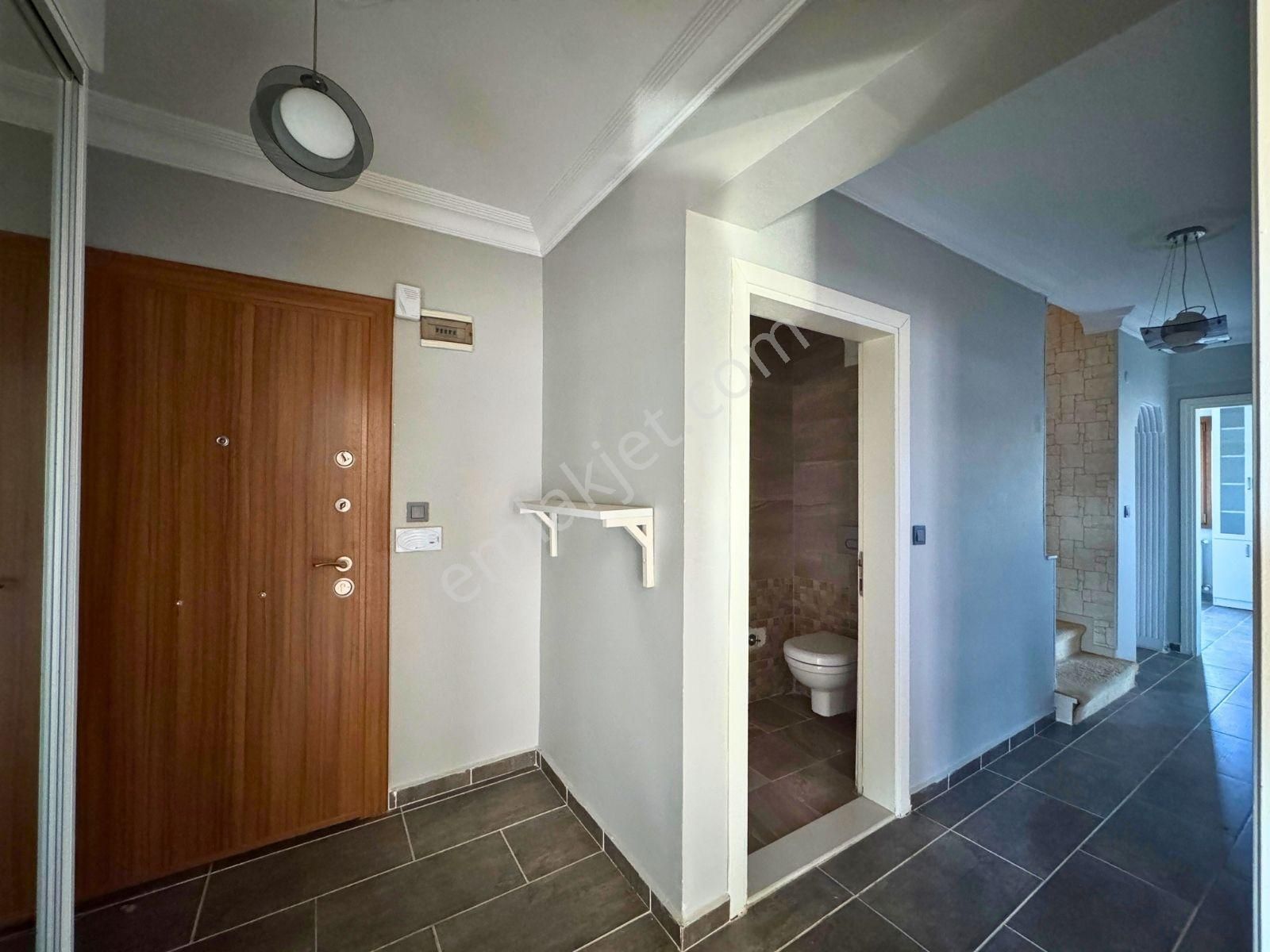 Çekmeköy Mehmet Akif Mahallesinde Satılık 4+2 Dublex Daire - Görsel 5