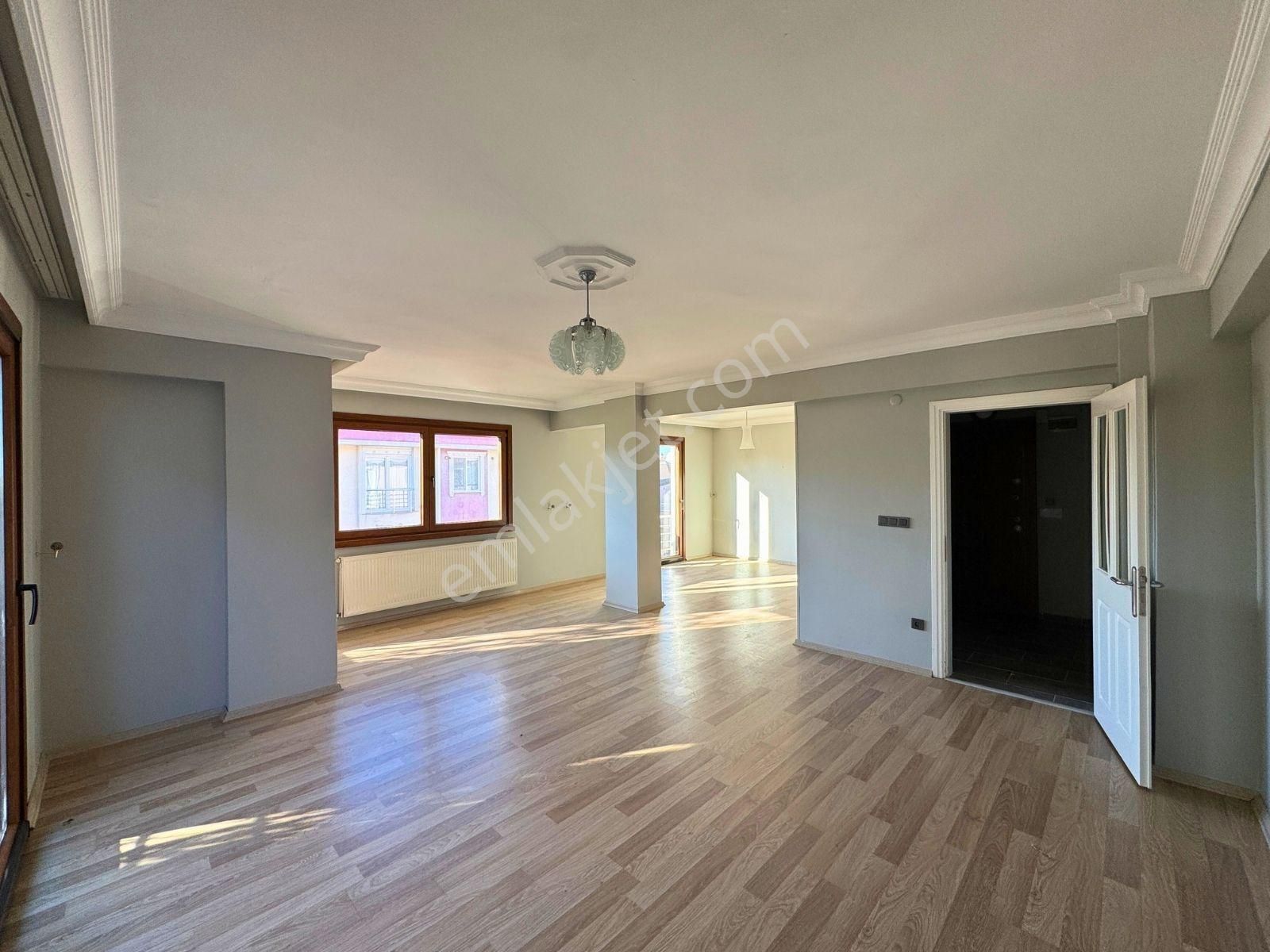 Çekmeköy Mehmet Akif Mahallesinde Satılık 4+2 Dublex Daire - Görsel 9