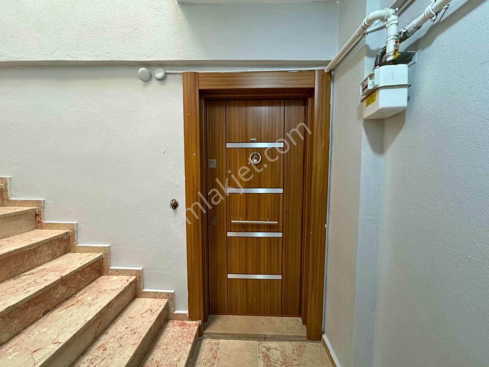 Çekmeköy Mehmet Akif Mahallesinde Satılık 4+2 Dublex Daire - Görsel 3