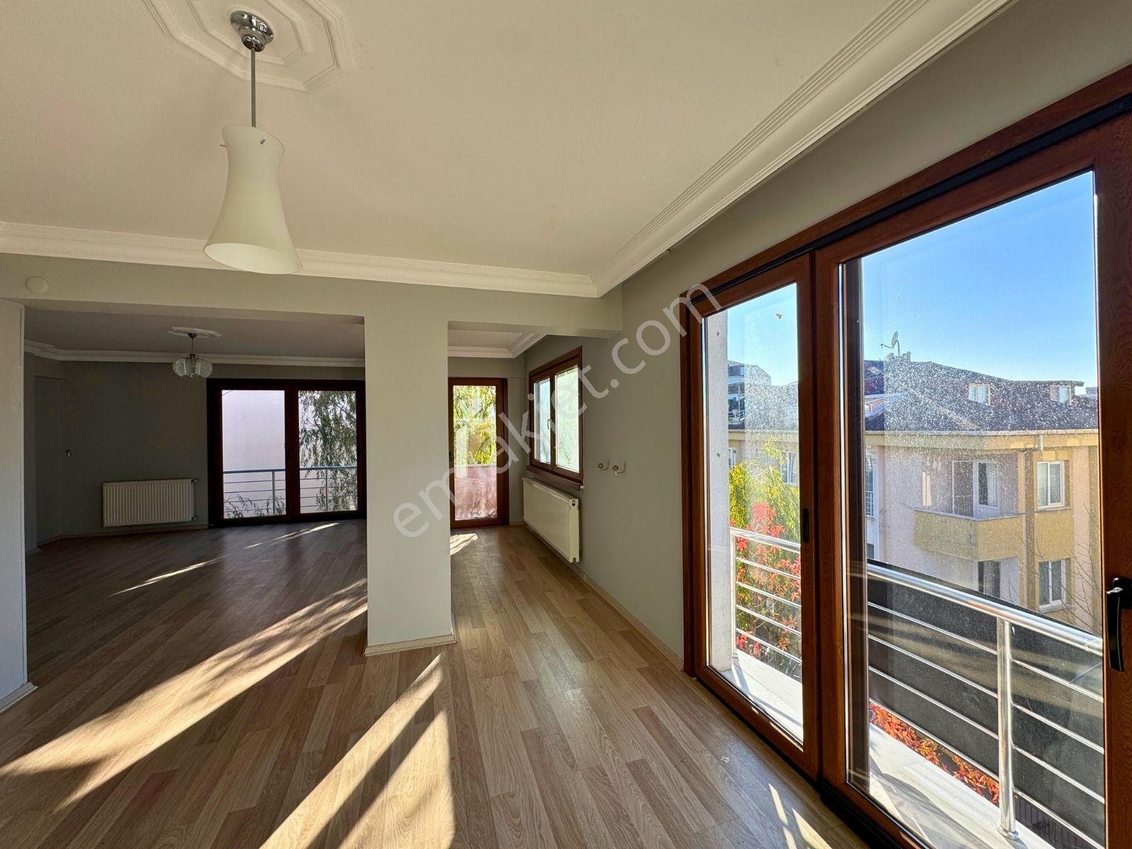 Çekmeköy Mehmet Akif Mahallesinde Satılık 4+2 Dublex Daire - Görsel 8