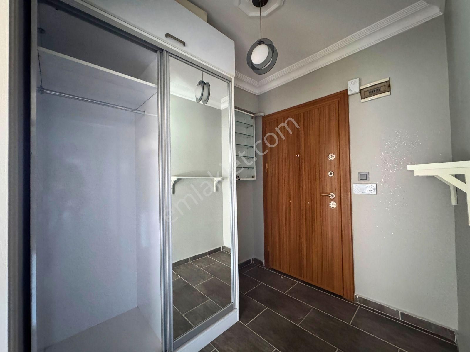 Çekmeköy Mehmet Akif Mahallesinde Satılık 4+2 Dublex Daire - Görsel 4