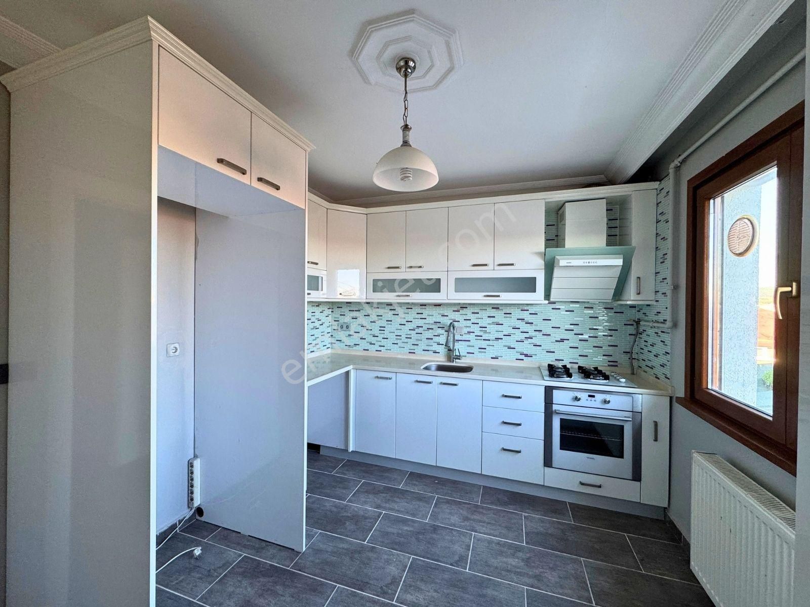 Çekmeköy Mehmet Akif Mahallesinde Satılık 4+2 Dublex Daire - Görsel 15