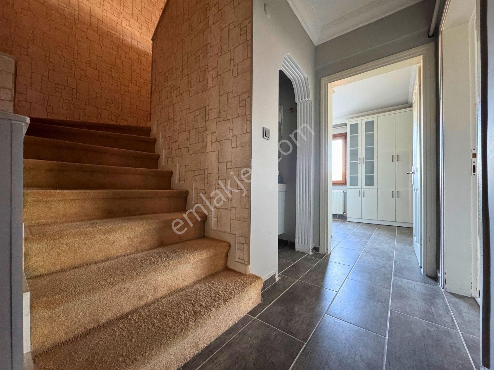 Çekmeköy Mehmet Akif Mahallesinde Satılık 4+2 Dublex Daire - Görsel 19