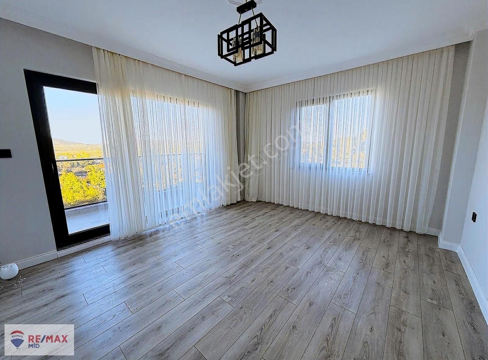 Remax Mıd'den Satılık 6+1 Villa Gökçeyazı/yeni Mah'de - Görsel 25