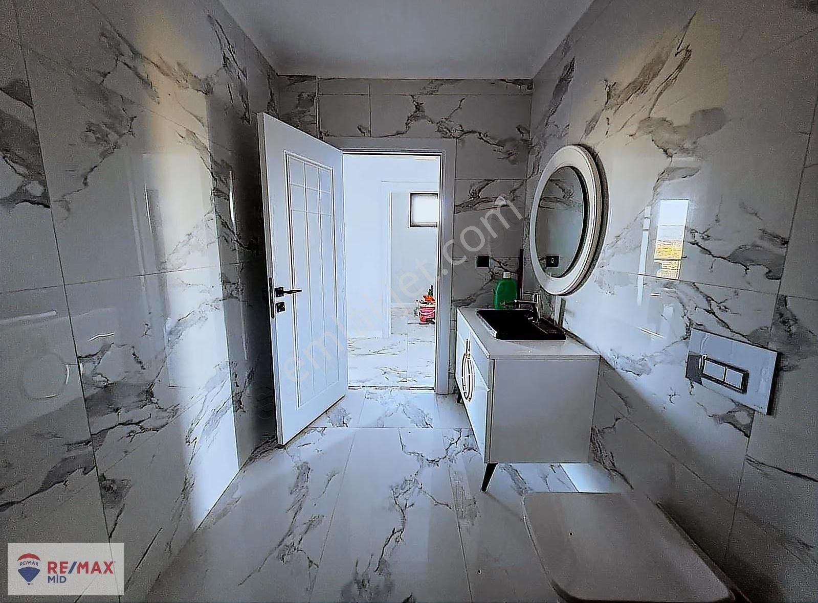 Remax Mıd'den Satılık 6+1 Villa Gökçeyazı/yeni Mah'de - Görsel 9