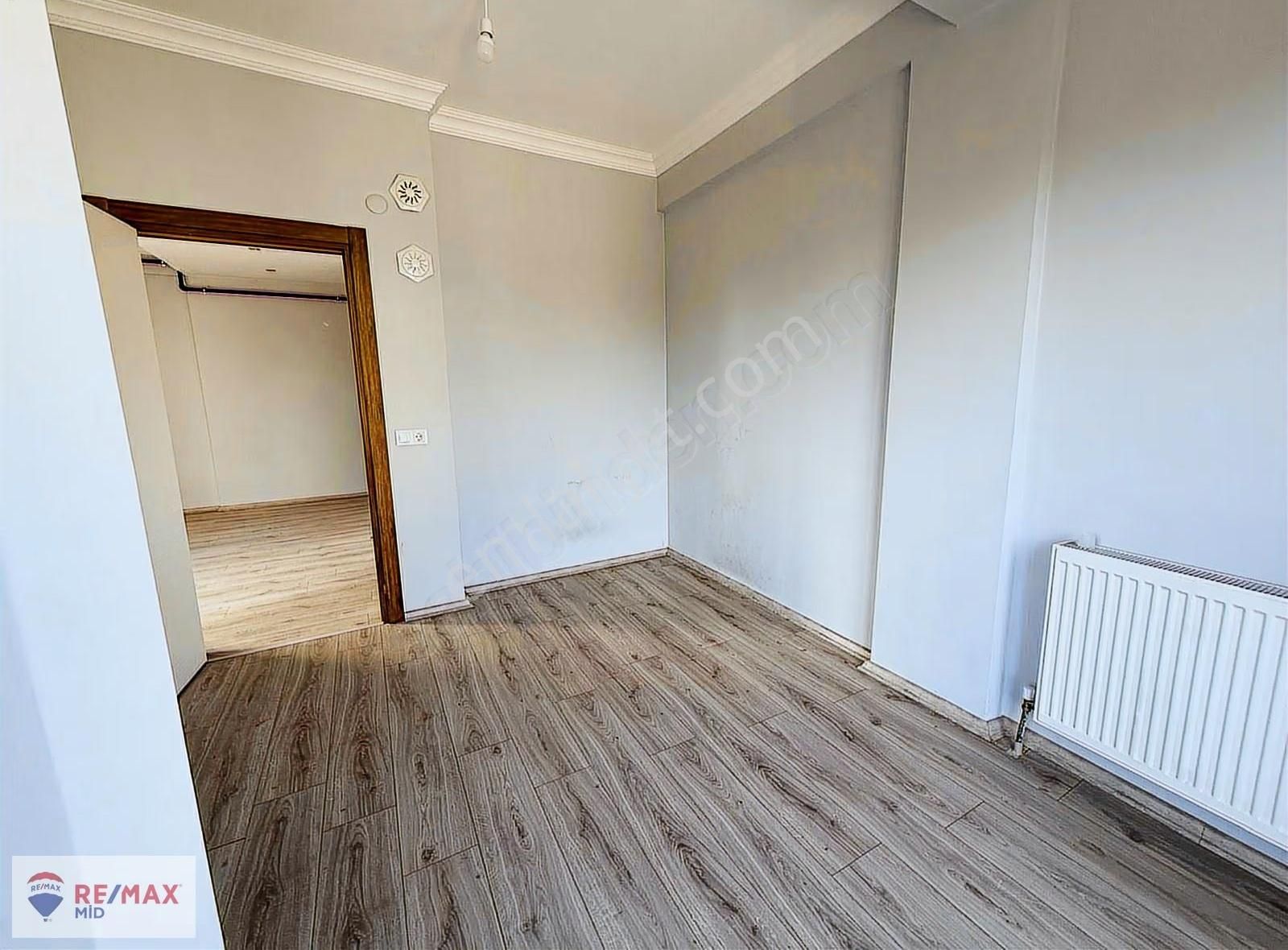 Remax Mıd'den Gop Mahallesın'de Mükemmel Konumda Yatırımlık 1+1 - Görsel 17