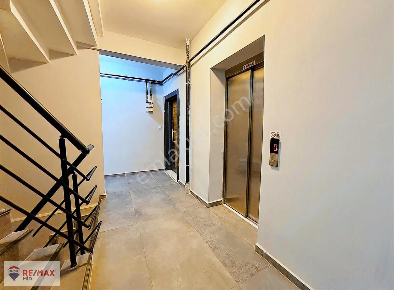 Remax Mıd'den Gop Mahallesın'de Mükemmel Konumda Yatırımlık 1+1 - Görsel 8