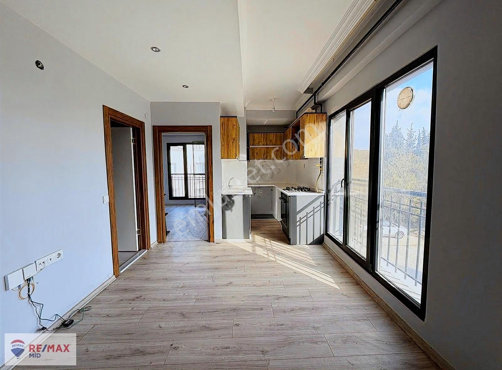 Remax Mıd'den Gop Mahallesın'de Mükemmel Konumda Yatırımlık 1+1 - Görsel 18
