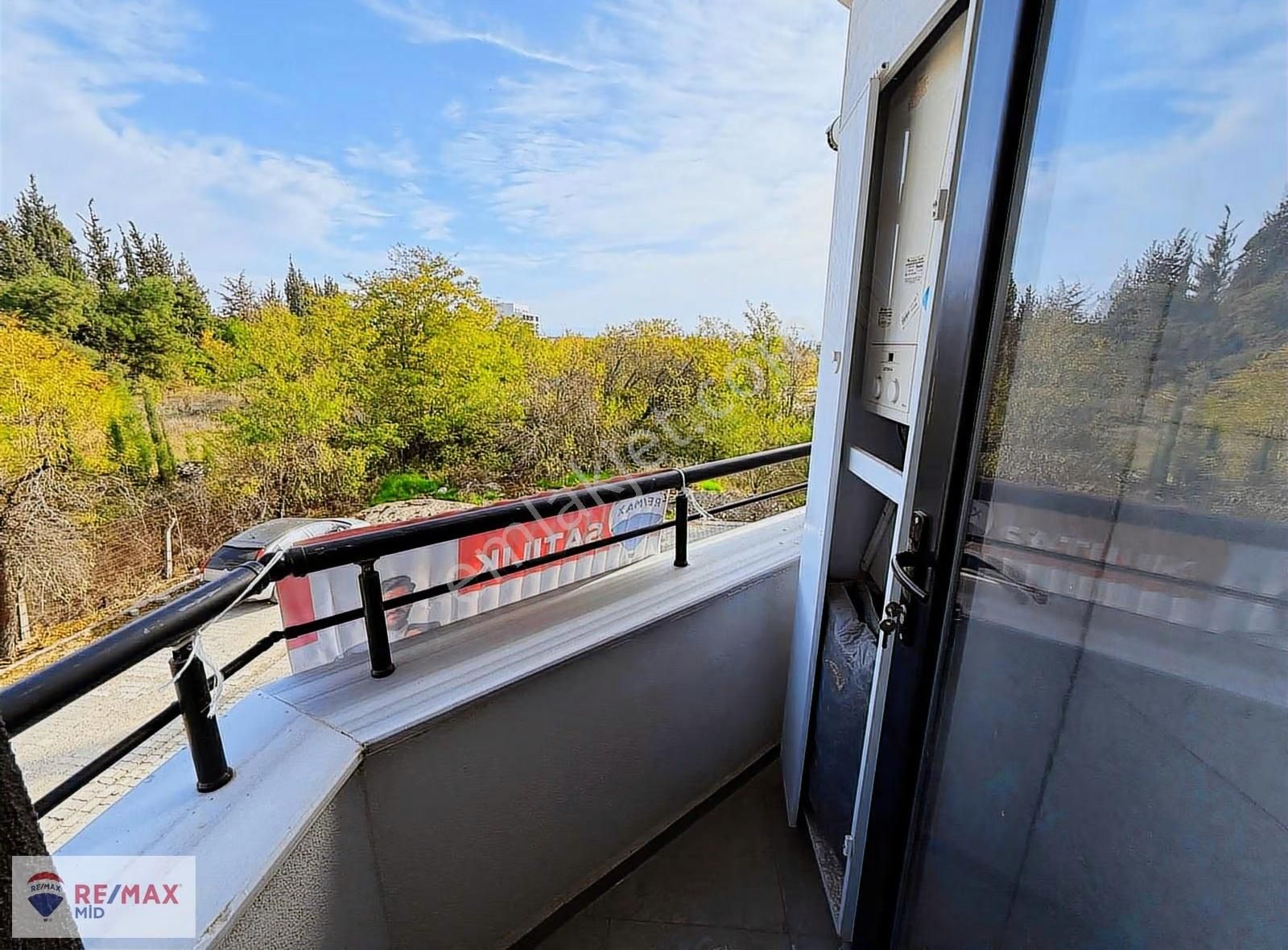 Remax Mıd'den Gop Mahallesın'de Mükemmel Konumda Yatırımlık 1+1 - Görsel 13