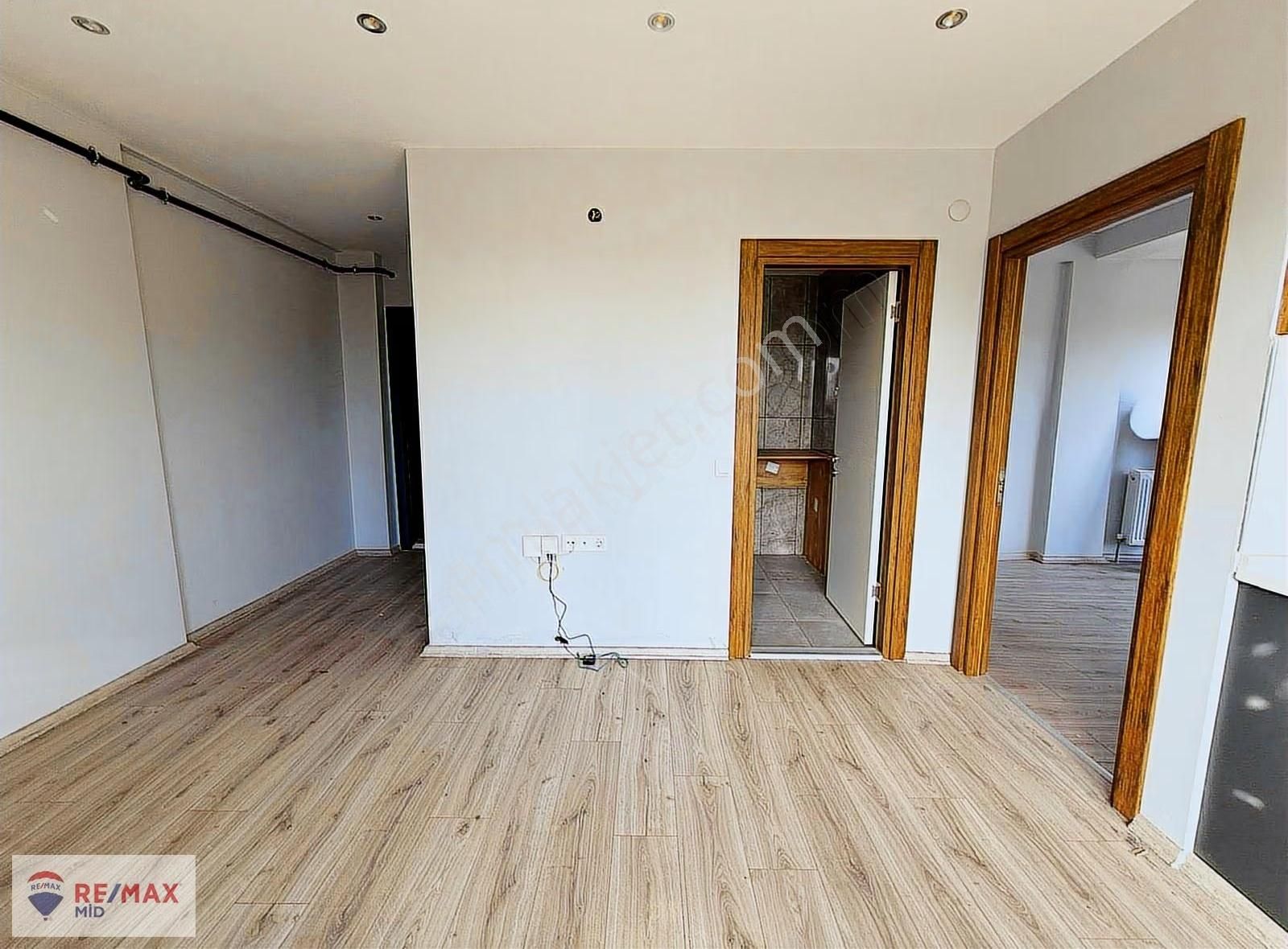Remax Mıd'den Gop Mahallesın'de Mükemmel Konumda Yatırımlık 1+1 - Görsel 10