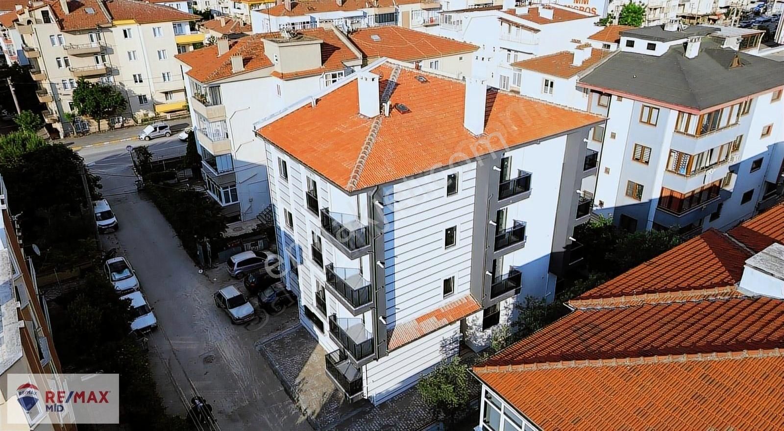 Plevne Mahallesinde Migros Yanı Satılık 1+1 Daire - Görsel 9