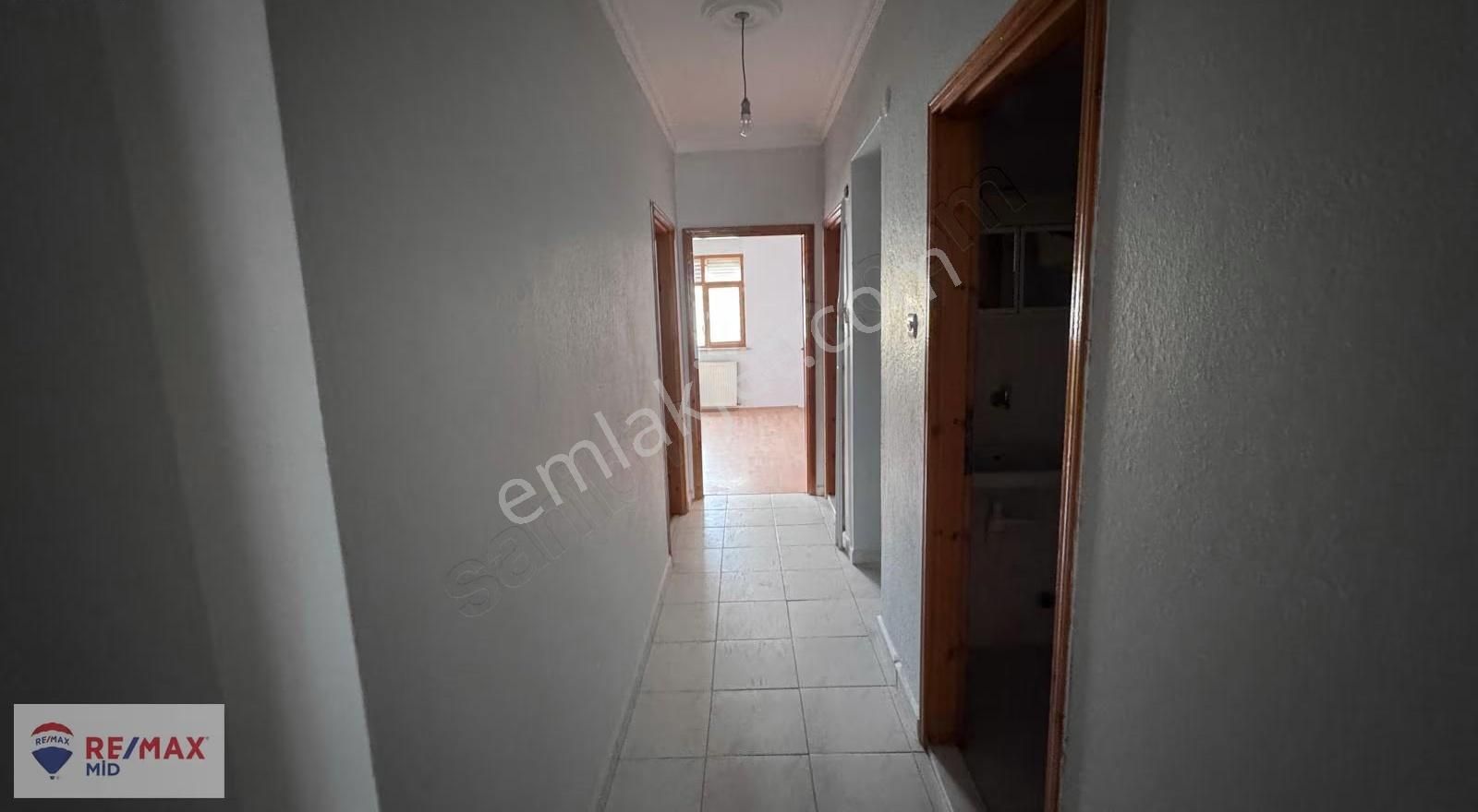 Remax Mid'den Beyoğlu Caddesi Üzerinde Satılık 2+1 Daire - Görsel 27