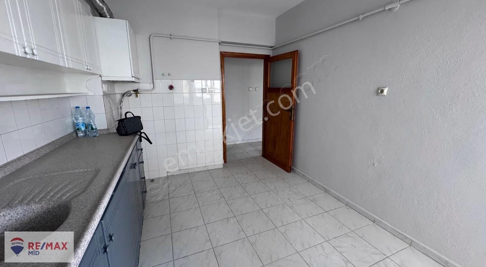 Remax Mid'den Beyoğlu Caddesi Üzerinde Satılık 2+1 Daire - Görsel 20