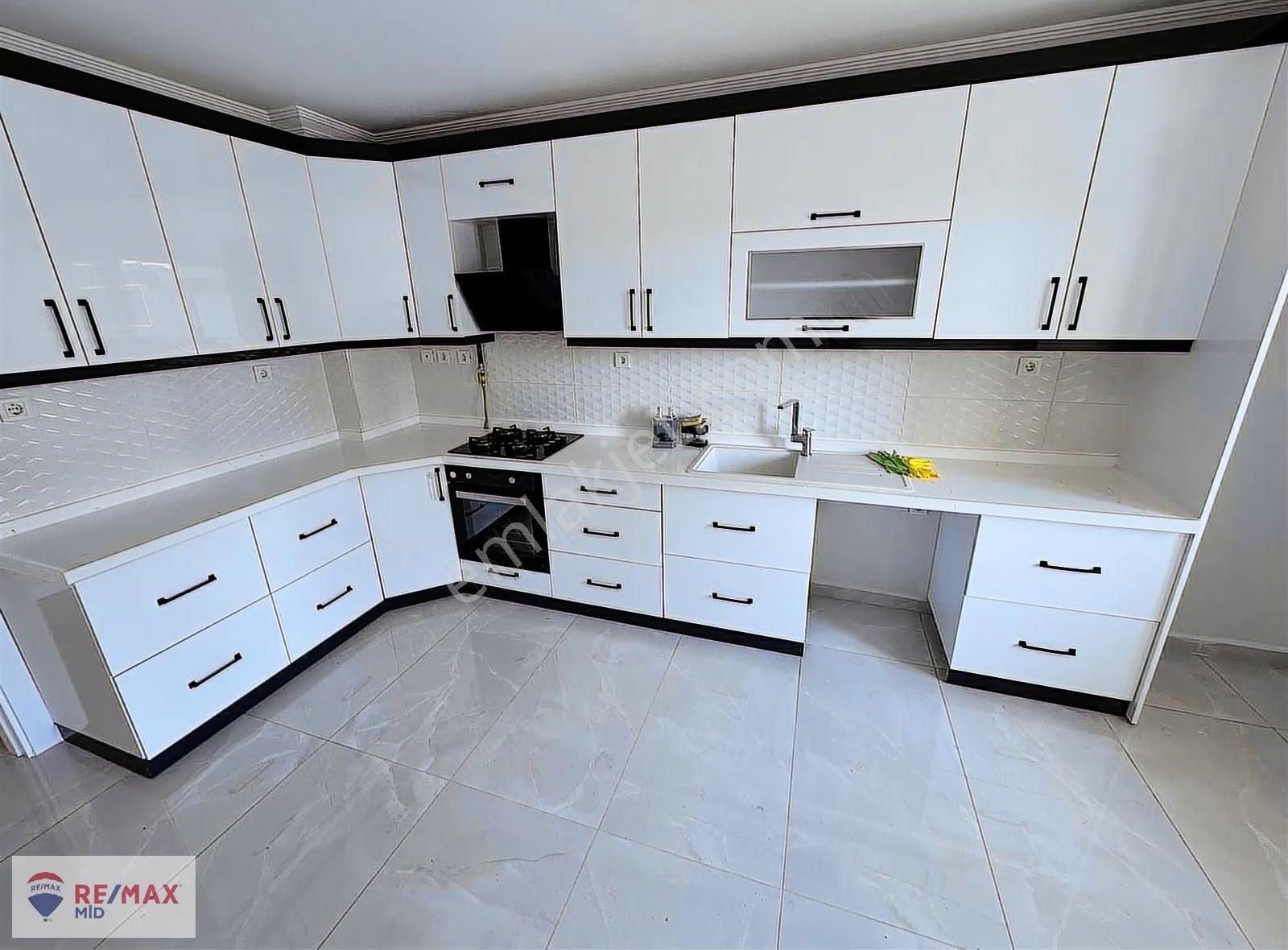 Remax Mid Balıksir Karesi Atatürk Mh. Geniş Kiralık Daire - Görsel 9