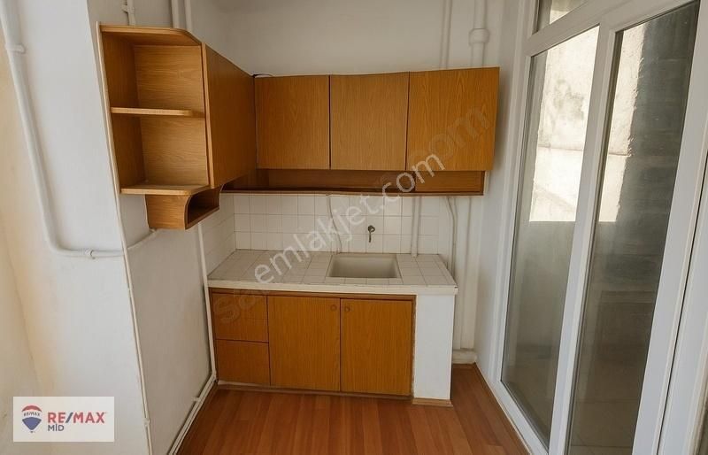 Remax Mıd -teraslı 80m² Çarşı Merkez 1+1 Daıre - Görsel 15