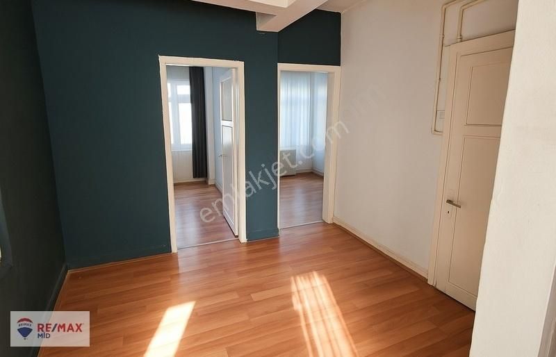 Remax Mıd -teraslı 80m² Çarşı Merkez 1+1 Daıre - Görsel 3