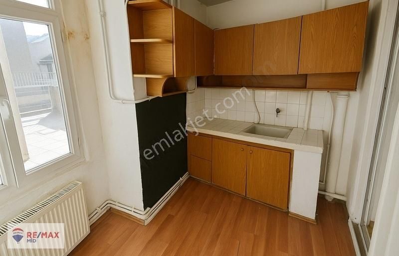 Remax Mıd -teraslı 80m² Çarşı Merkez 1+1 Daıre - Görsel 6