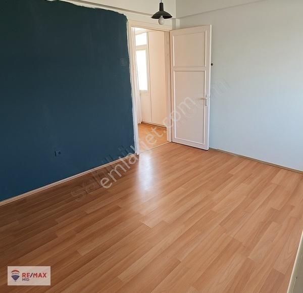 Remax Mıd -teraslı 80m² Çarşı Merkez 1+1 Daıre - Görsel 13