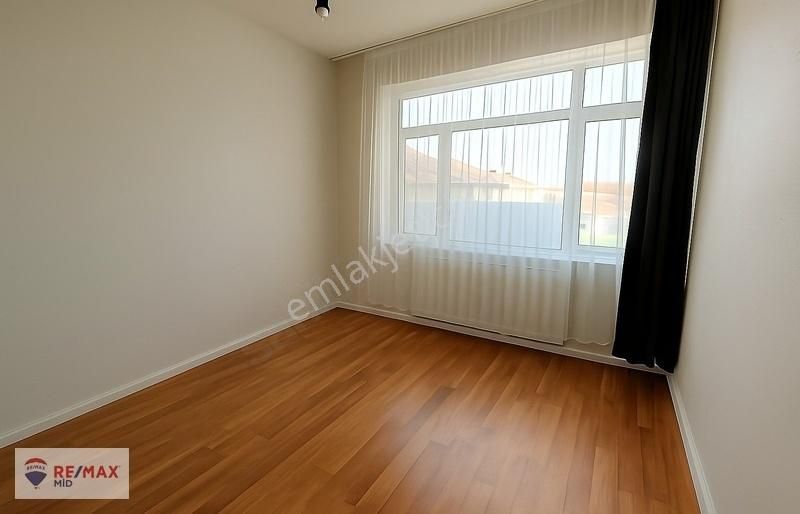 Remax Mıd -teraslı 80m² Çarşı Merkez 1+1 Daıre - Görsel 7