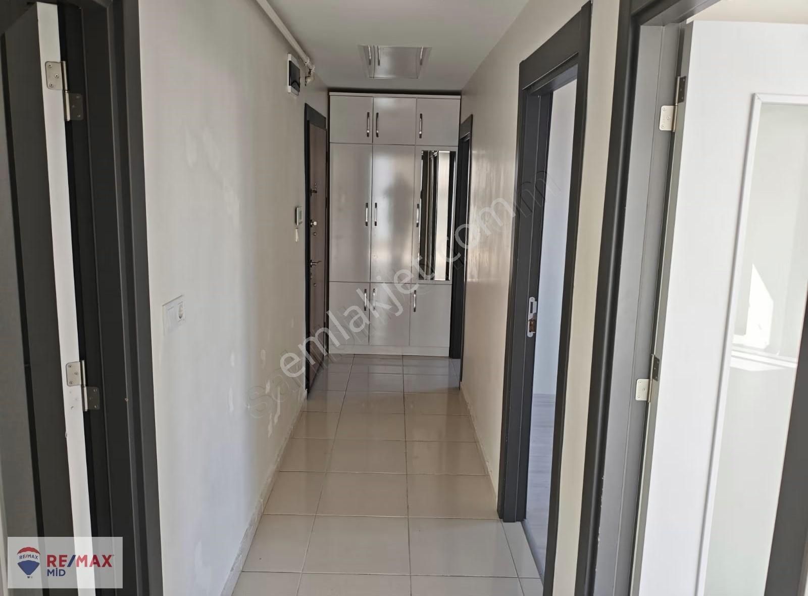 Remax Mid 2. Sakarya Mahallesinde 2+1 Kiralık Daire - Görsel 18