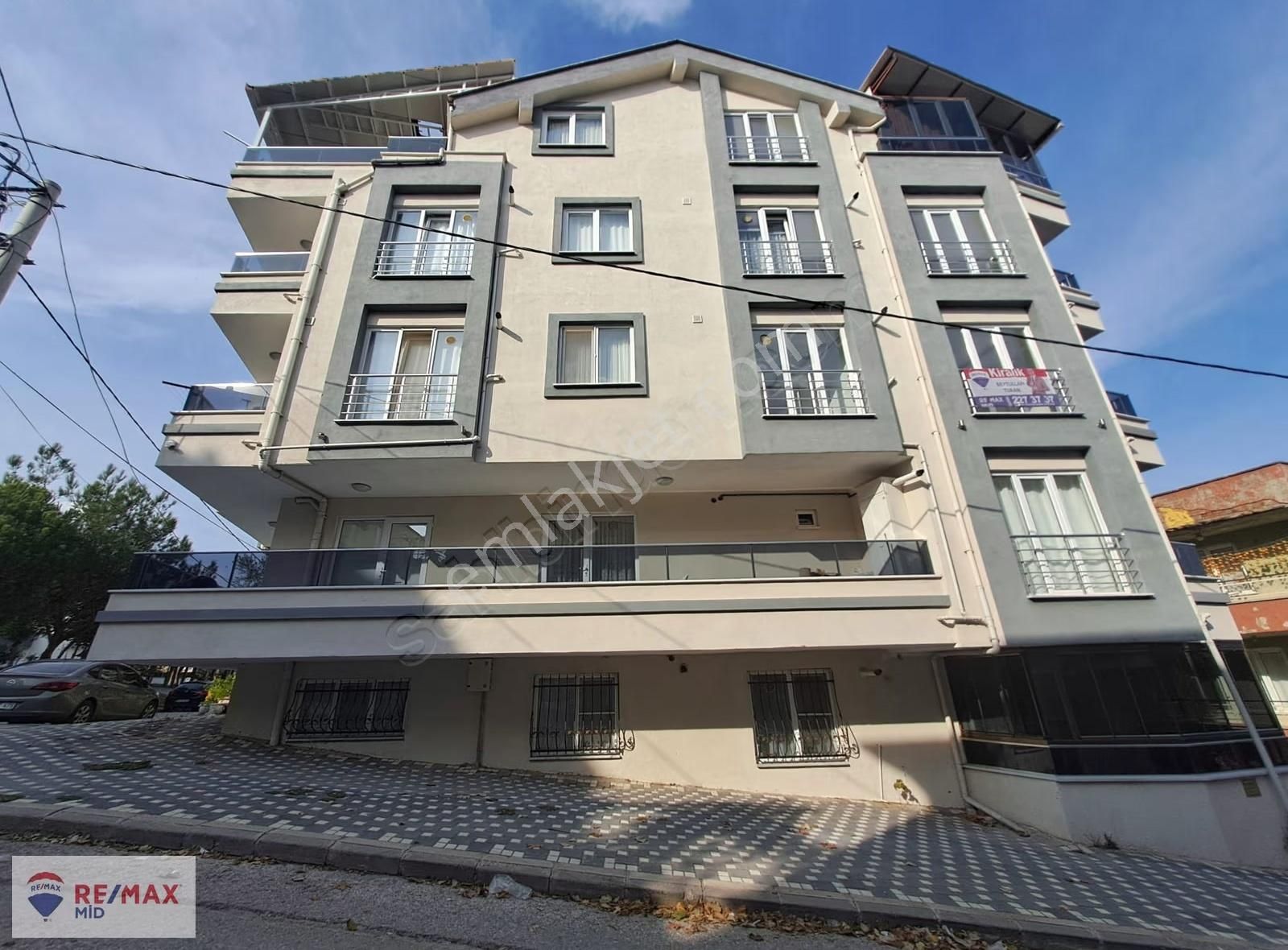 Remax Mid 2. Sakarya Mahallesinde 2+1 Kiralık Daire - Görsel 21