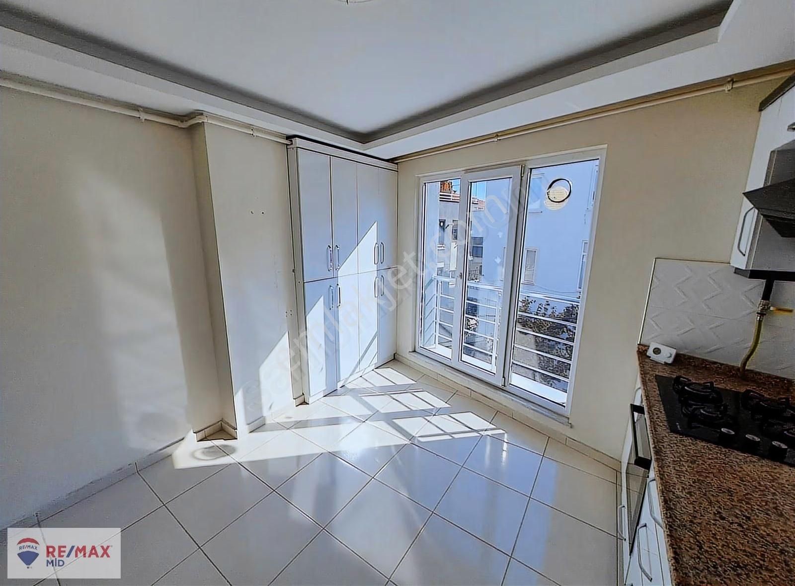 Remax Mid 2. Sakarya Mahallesinde 2+1 Kiralık Daire - Görsel 33