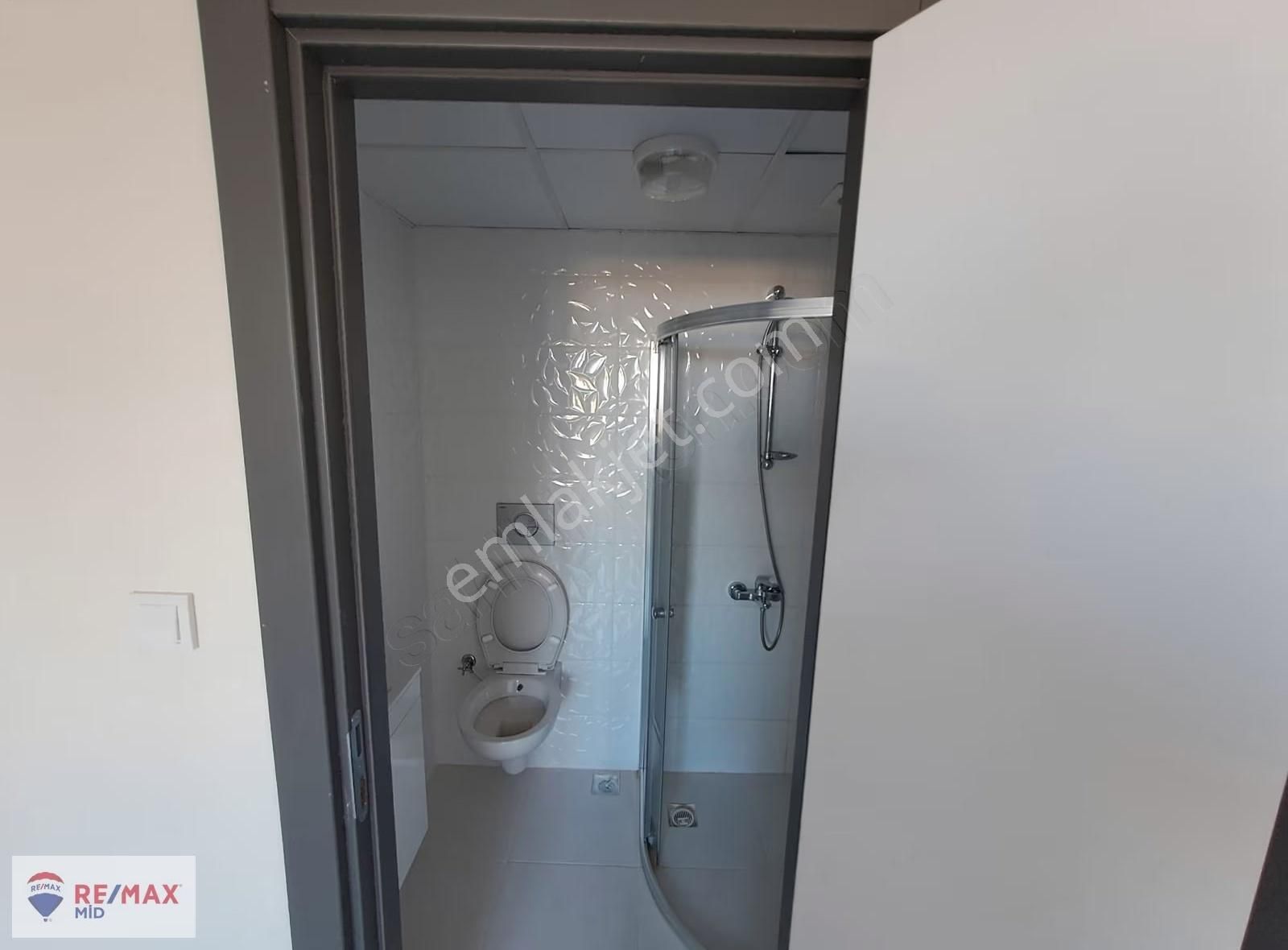 Remax Mid 2. Sakarya Mahallesinde 2+1 Kiralık Daire - Görsel 24