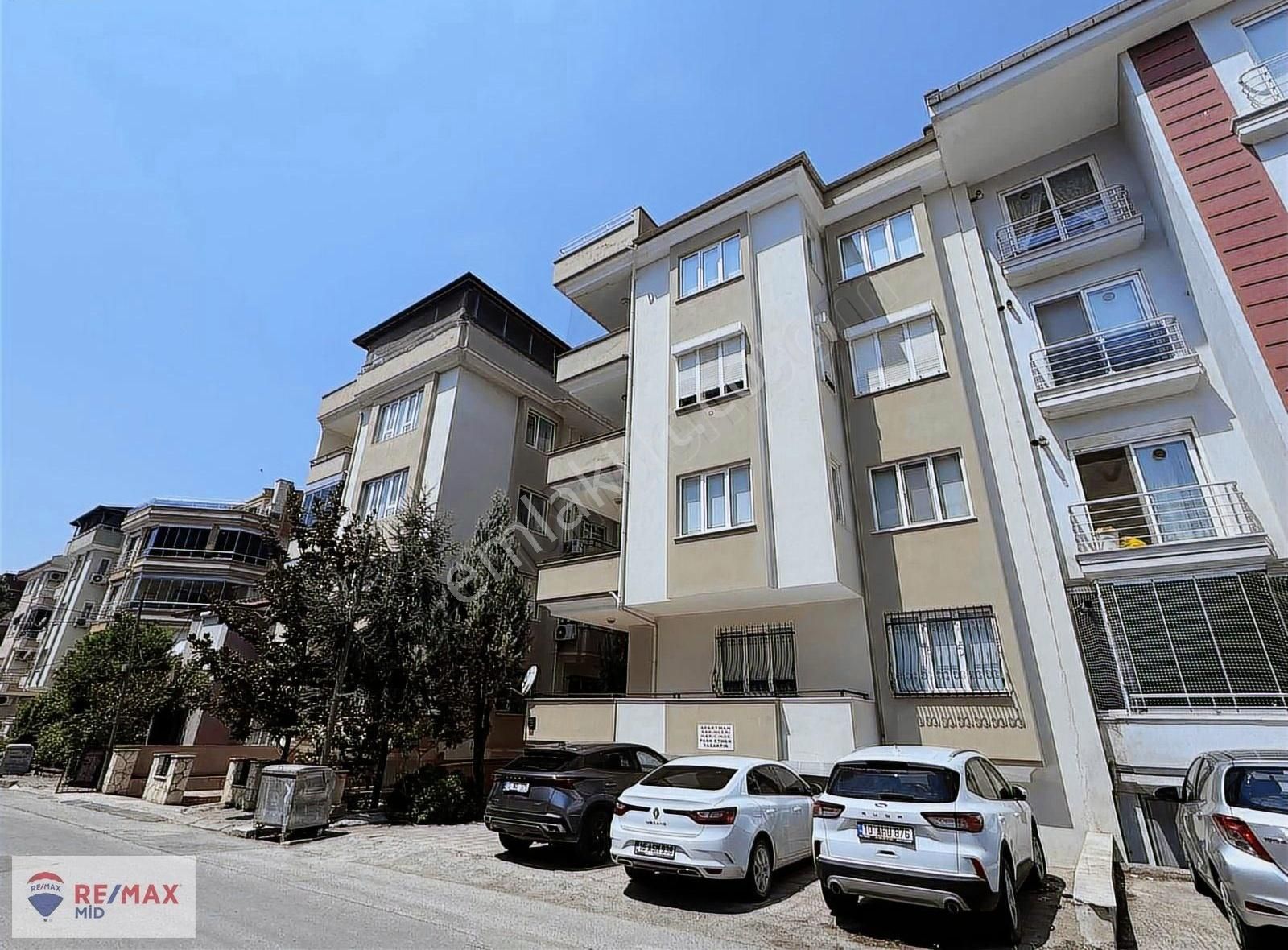 Remax Midden Bahçelıevler Mh. Kiralık 4+1 Daire - Görsel 12