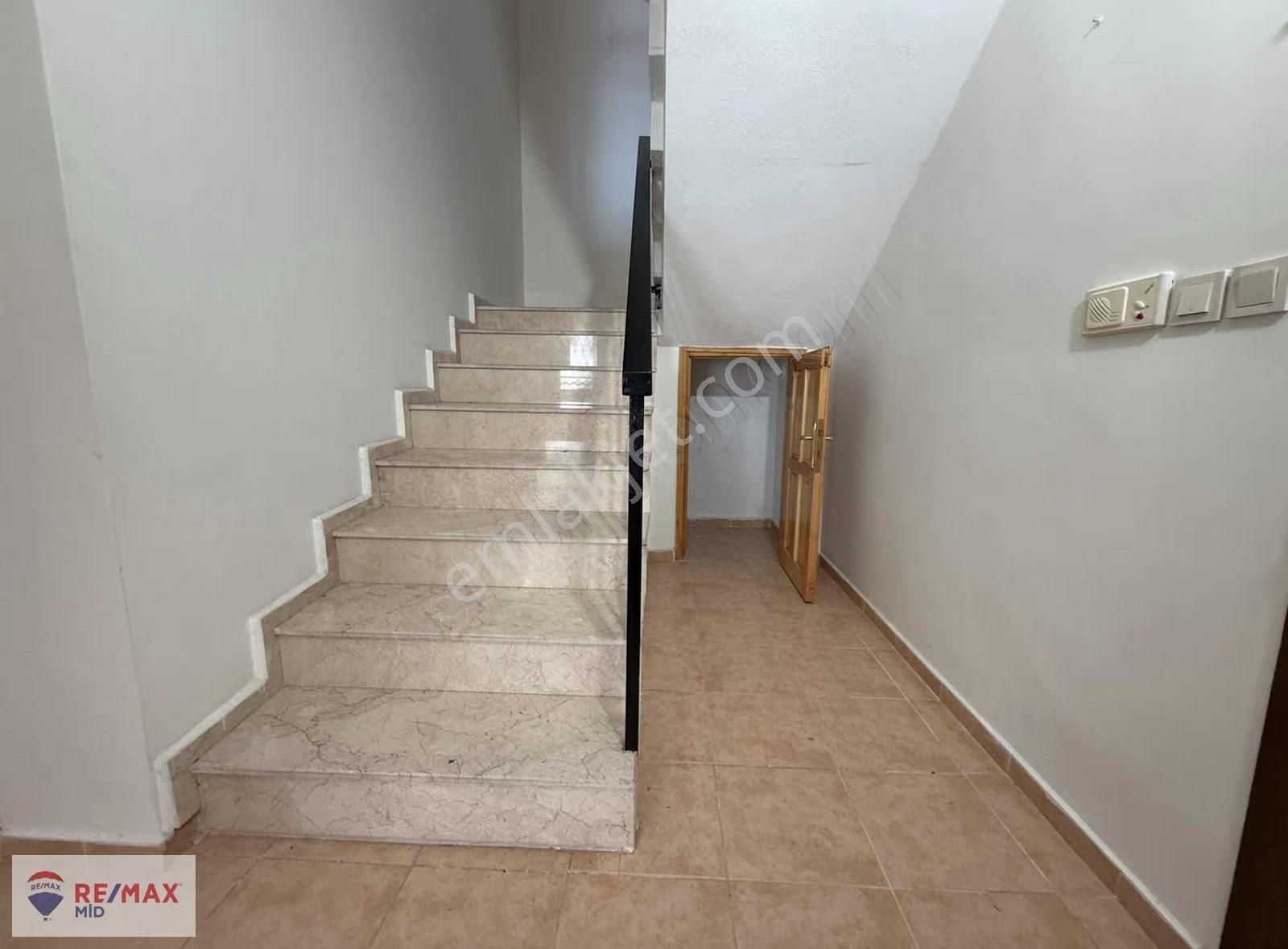 Remax Midden Bahçelıevler Mh. Kiralık 4+1 Daire - Görsel 11