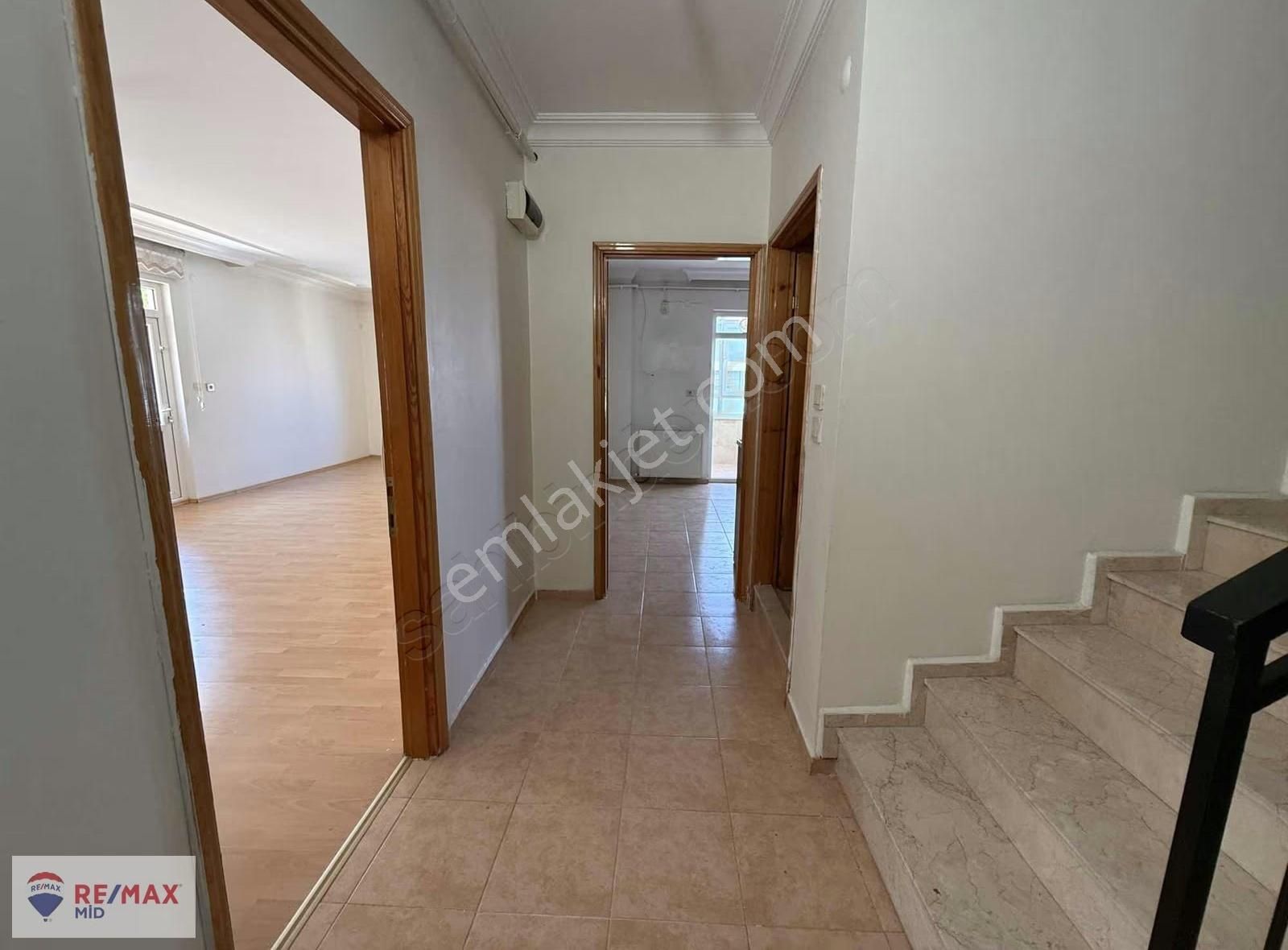 Remax Midden Bahçelıevler Mh. Kiralık 4+1 Daire - Görsel 18